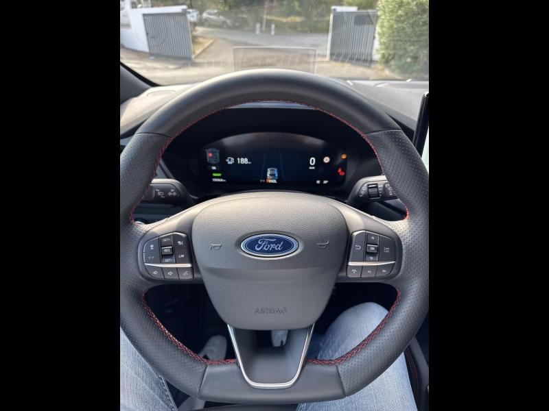 Photo 17 de l’annonce de FORD Kuga d’occasion à vendre à TOULON