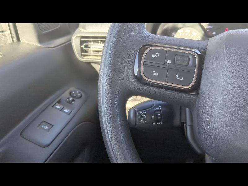 Photo 14 de l’annonce de TOYOTA ProAce City VUL d’occasion à vendre à ARLES