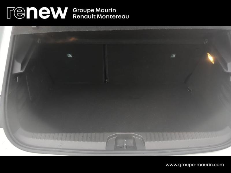 Photo 13 de l’annonce de RENAULT Clio d’occasion à vendre à VARENNES SUR SEINE