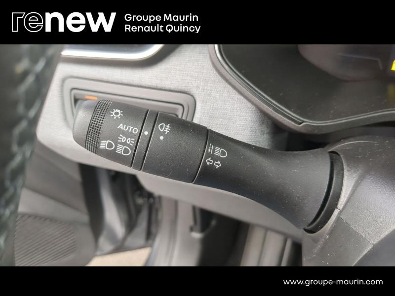 Photo 12 de l’annonce de RENAULT Clio d’occasion à vendre à QUINCY-SOUS-SÉNART