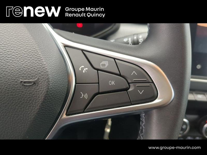 Photo 15 de l’annonce de RENAULT Clio d’occasion à vendre à QUINCY-SOUS-SÉNART