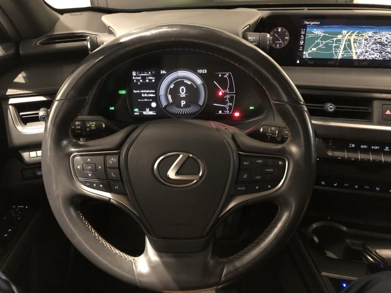 Photo 11 de l’annonce de LEXUS UX d’occasion à vendre à LATTES