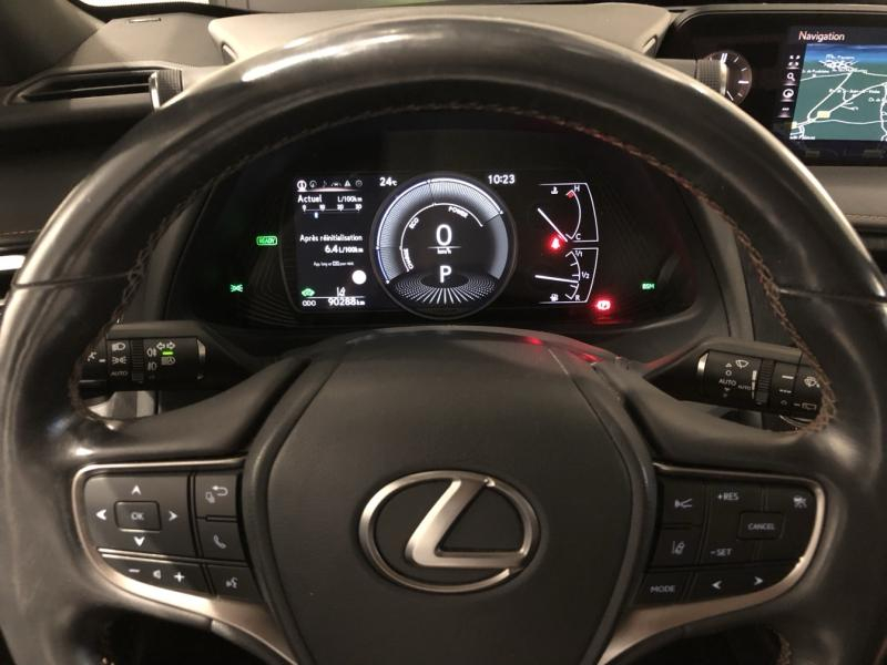 Photo 15 de l’annonce de LEXUS UX d’occasion à vendre à LATTES