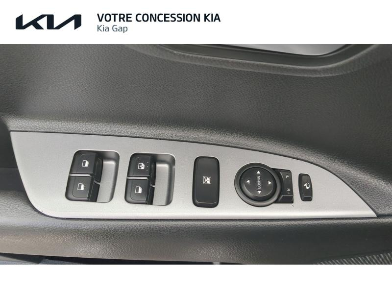 Photo 19 de l’annonce de KIA Stonic d’occasion à vendre à GAP