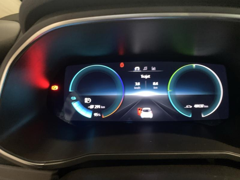Photo 7 de l’annonce de RENAULT Zoe d’occasion à vendre à CHENNEVIÈRES-SUR-MARNE