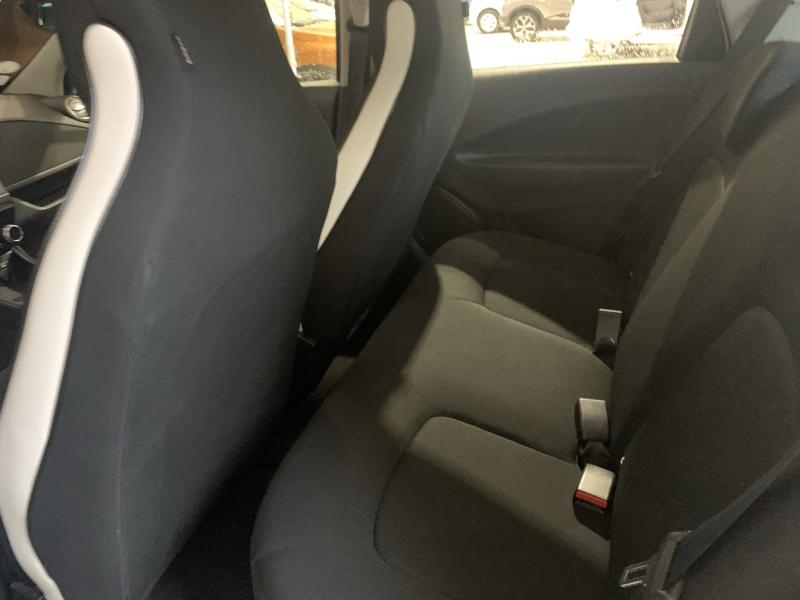 Photo 9 de l’annonce de RENAULT Zoe d’occasion à vendre à CHENNEVIÈRES-SUR-MARNE