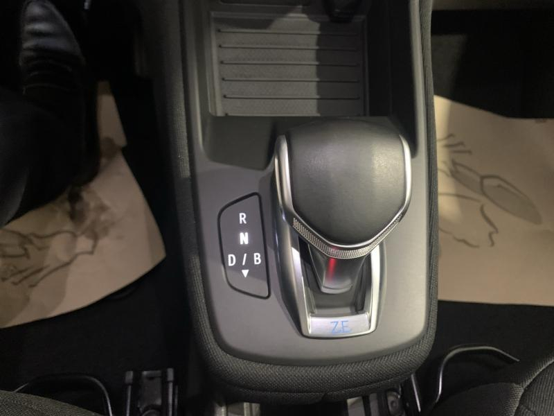 Photo 12 de l’annonce de RENAULT Zoe d’occasion à vendre à CHENNEVIÈRES-SUR-MARNE