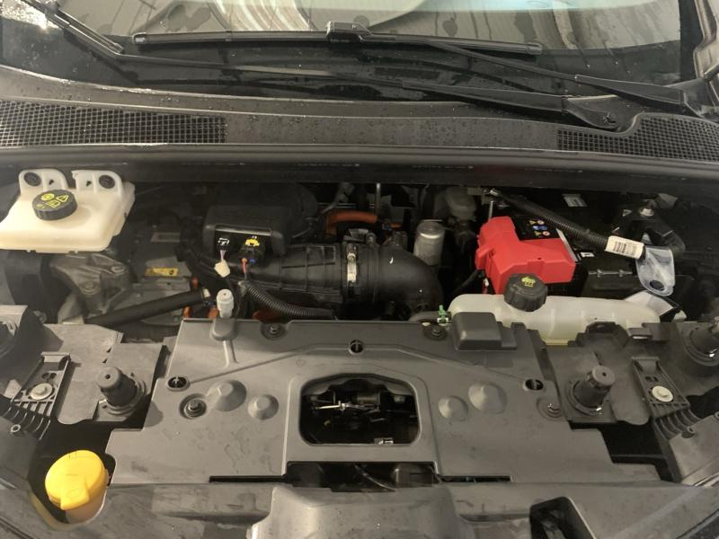Photo 15 de l’annonce de RENAULT Zoe d’occasion à vendre à CHENNEVIÈRES-SUR-MARNE
