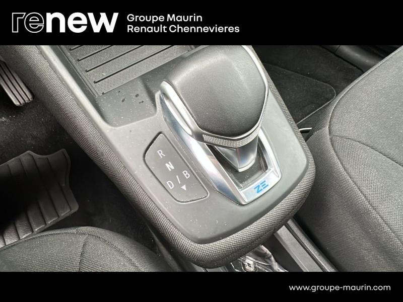 Photo 19 de l’annonce de RENAULT Zoe d’occasion à vendre à CHENNEVIÈRES-SUR-MARNE