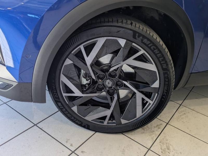 Photo 4 de l’annonce de RENAULT Captur d’occasion à vendre à CHENNEVIÈRES-SUR-MARNE