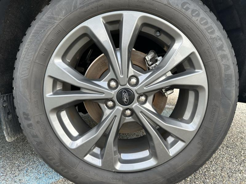 Photo 9 de l’annonce de FORD Kuga d’occasion à vendre à ORANGE