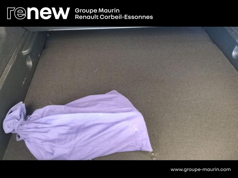 Photo 16 de l’annonce de RENAULT Arkana d’occasion à vendre à CORBEIL-ESSONNES