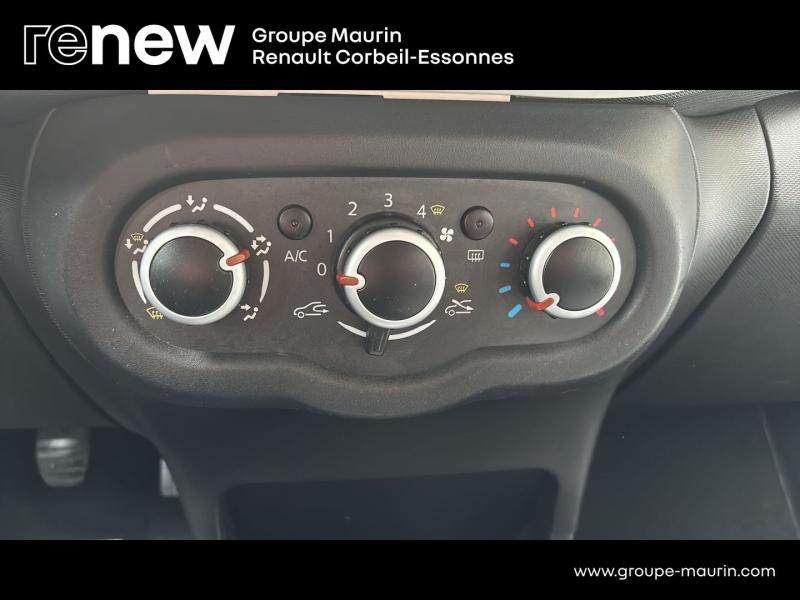 Photo 16 de l’annonce de RENAULT Twingo d’occasion à vendre à CORBEIL-ESSONNES