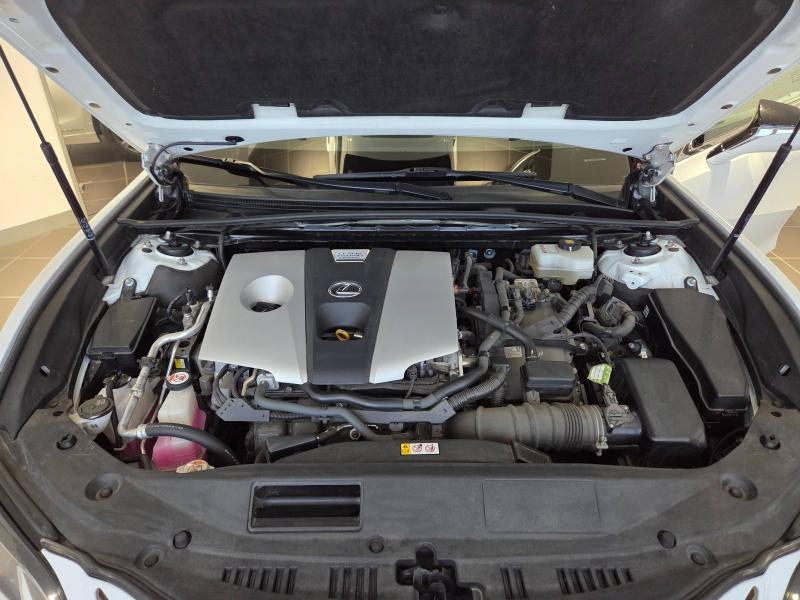 Photo 19 de l’annonce de LEXUS ES d’occasion à vendre à AUBIÈRE