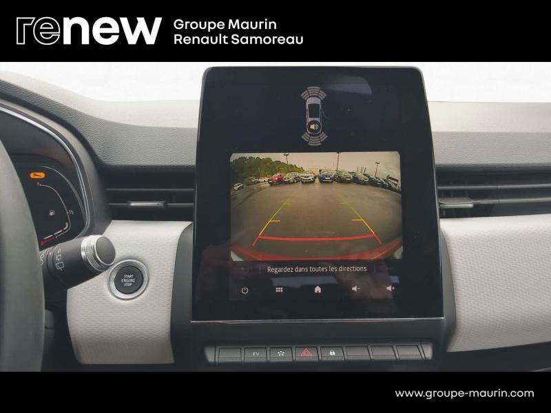 Photo 12 de l’annonce de RENAULT Clio d’occasion à vendre à SAMOREAU