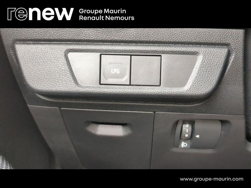 Photo 19 de l’annonce de DACIA Sandero d’occasion à vendre à SAINT PIERRE LES NEMOURS