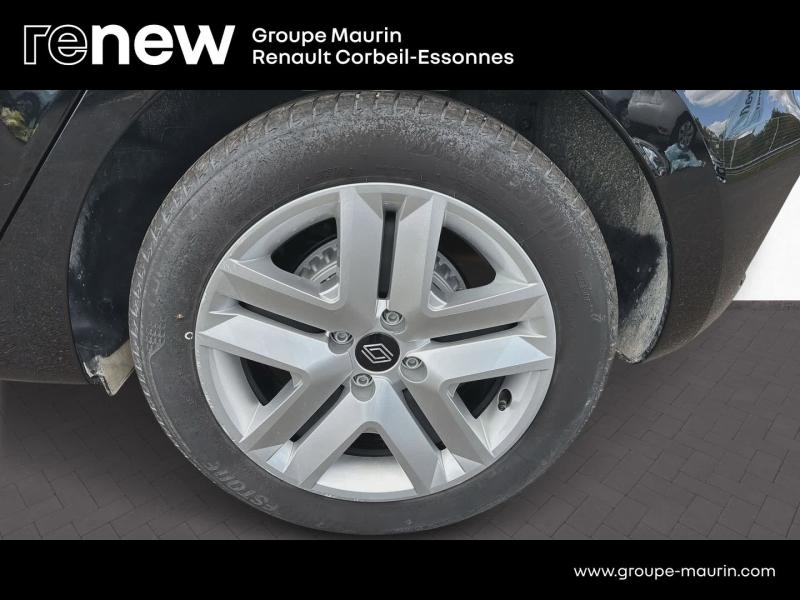 Photo 11 de l’annonce de RENAULT Clio d’occasion à vendre à CORBEIL-ESSONNES