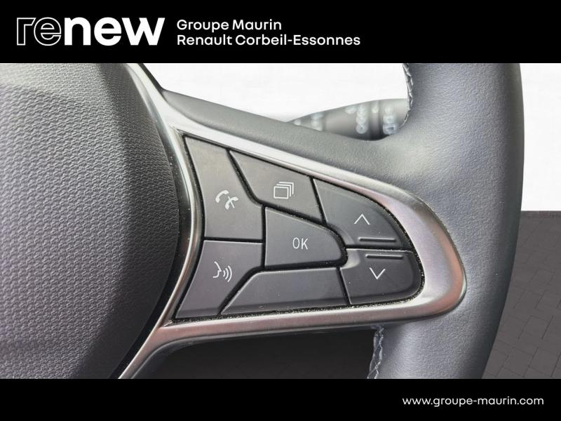 Photo 20 de l’annonce de RENAULT Clio d’occasion à vendre à CORBEIL-ESSONNES
