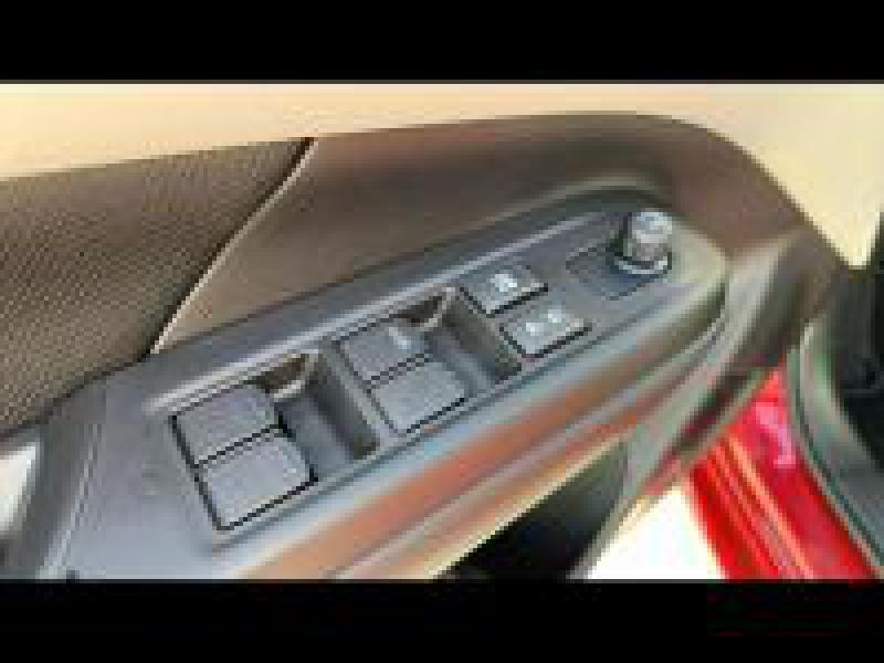 Photo 11 de l’annonce de SUZUKI Swift d’occasion à vendre à BELLERIVE-SUR-ALLIER