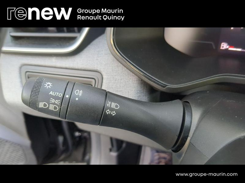 Photo 16 de l’annonce de RENAULT Clio d’occasion à vendre à QUINCY-SOUS-SÉNART