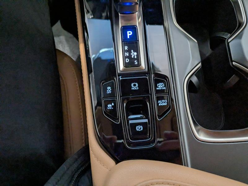 Photo 6 de l’annonce de LEXUS NX d’occasion à vendre à AUBIÈRE