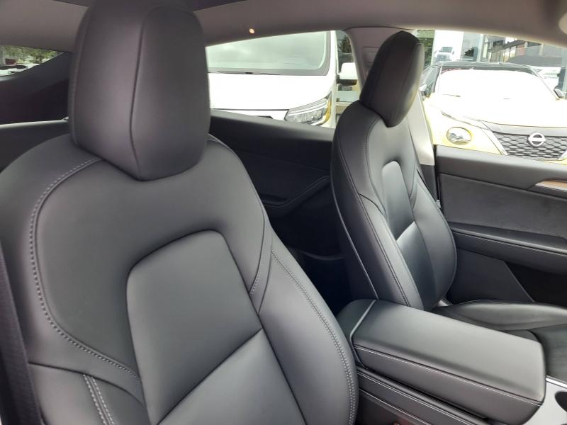 Photo 4 de l’annonce de TESLA Model Y d’occasion à vendre à ANNECY