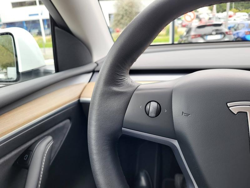 Photo 13 de l’annonce de TESLA Model Y d’occasion à vendre à ANNECY