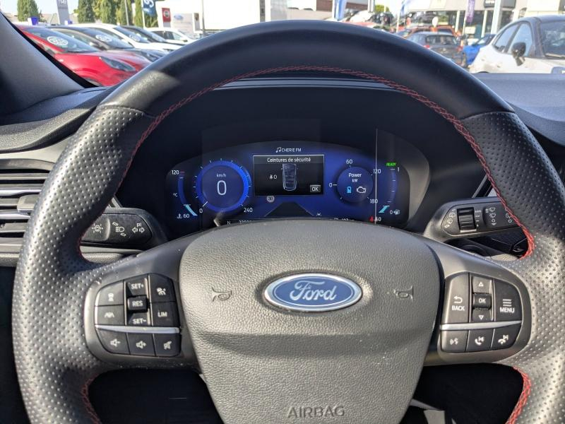 Photo 6 de l’annonce de FORD Kuga d’occasion à vendre à AVIGNON