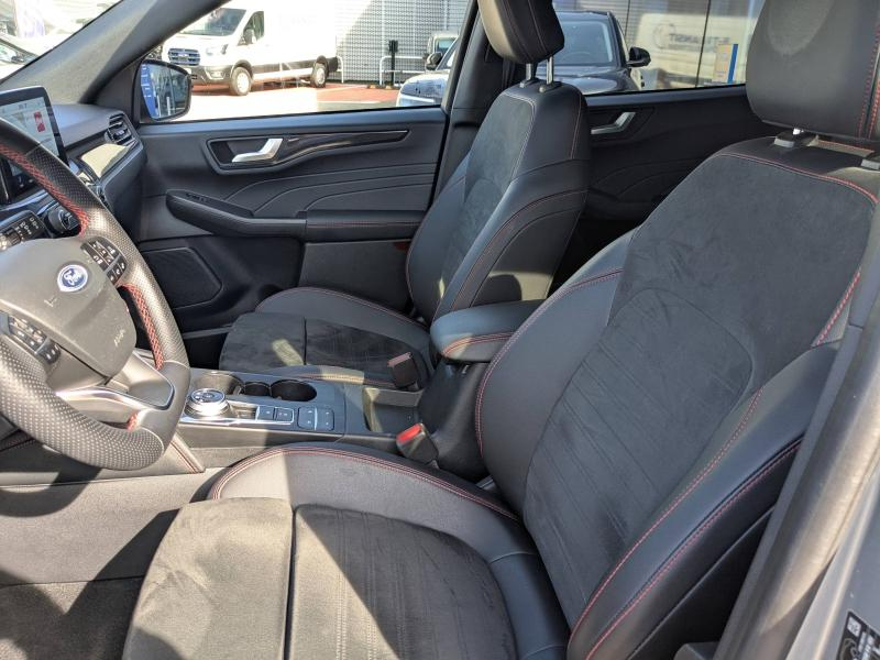 Photo 7 de l’annonce de FORD Kuga d’occasion à vendre à AVIGNON