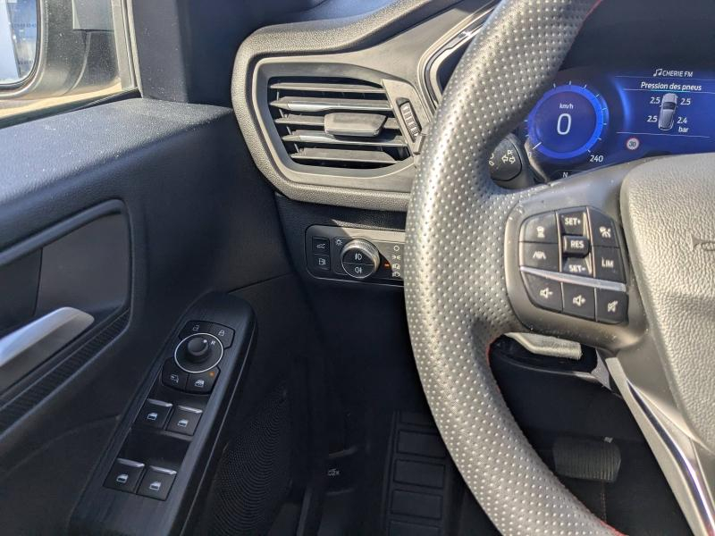 Photo 14 de l’annonce de FORD Kuga d’occasion à vendre à AVIGNON