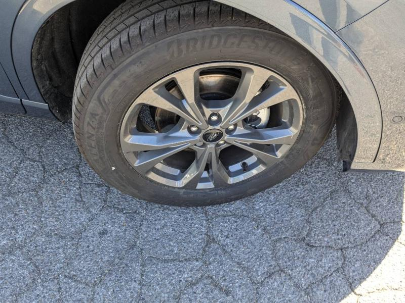 group.seo.links.detann.title Photo 4 de l’annonce de FORD Kuga d’occasion à vendre à AIX-EN-PROVENCE