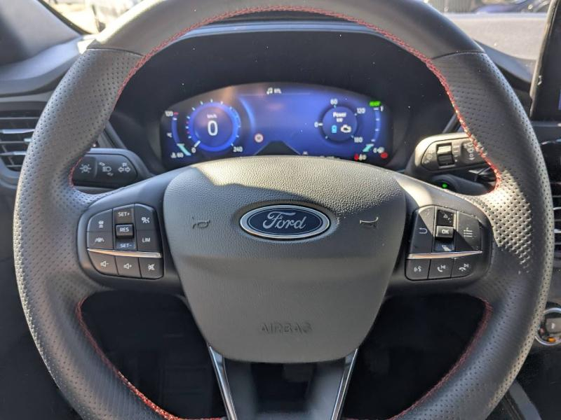 group.seo.links.detann.title Photo 15 de l’annonce de FORD Kuga d’occasion à vendre à AIX-EN-PROVENCE