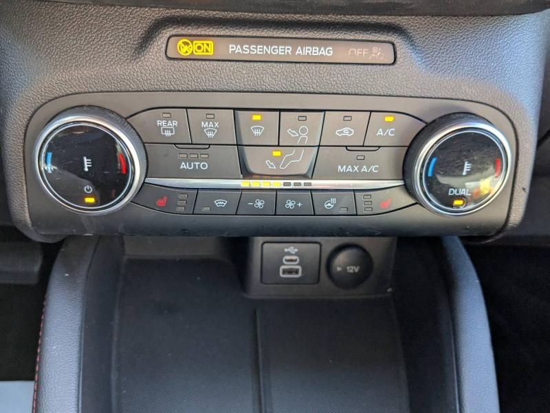 group.seo.links.detann.title Photo 19 de l’annonce de FORD Kuga d’occasion à vendre à AIX-EN-PROVENCE