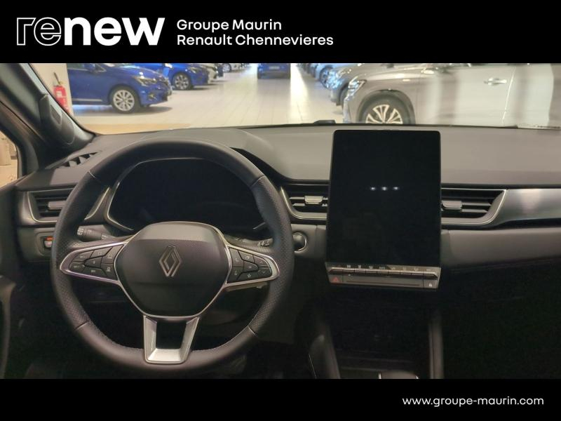 Photo 8 de l’annonce de RENAULT  d’occasion à vendre à CHENNEVIÈRES-SUR-MARNE