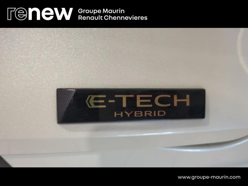 Photo 12 de l’annonce de RENAULT  d’occasion à vendre à CHENNEVIÈRES-SUR-MARNE