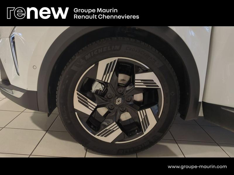 Photo 14 de l’annonce de RENAULT  d’occasion à vendre à CHENNEVIÈRES-SUR-MARNE