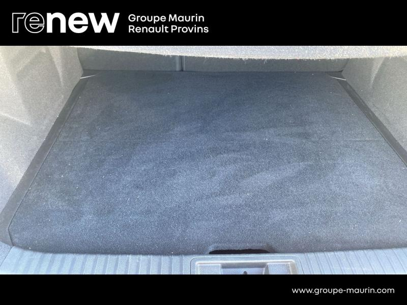 Photo 10 de l’annonce de RENAULT  d’occasion à vendre à PROVINS