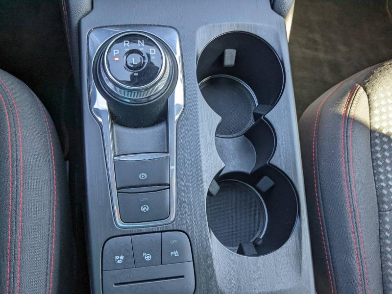 group.seo.links.detann.title Photo 8 de l’annonce de FORD Kuga d’occasion à vendre à MARSEILLE