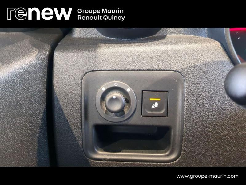 Photo 16 de l’annonce de DACIA Duster d’occasion à vendre à QUINCY-SOUS-SÉNART
