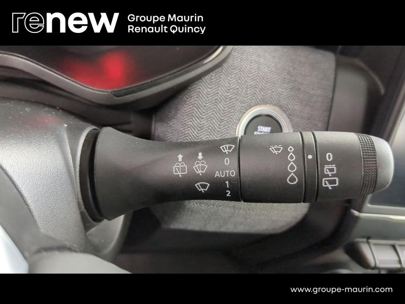 Photo 13 de l’annonce de RENAULT Clio d’occasion à vendre à QUINCY-SOUS-SÉNART