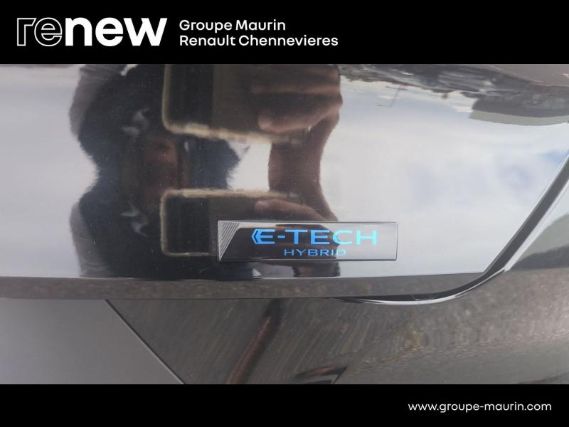 Photo 17 de l’annonce de RENAULT  d’occasion à vendre à CHENNEVIÈRES-SUR-MARNE