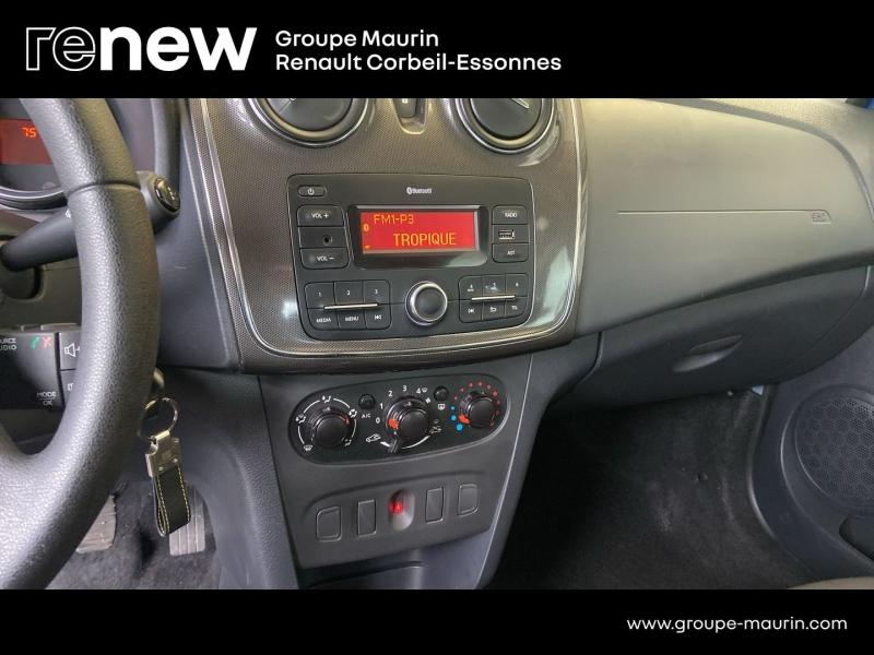 Photo 16 de l’annonce de DACIA Sandero d’occasion à vendre à CORBEIL-ESSONNES