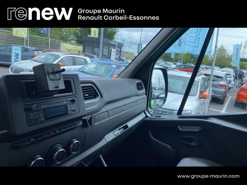 Photo 13 de l’annonce de RENAULT Master CCb VUL d’occasion à vendre à CORBEIL-ESSONNES
