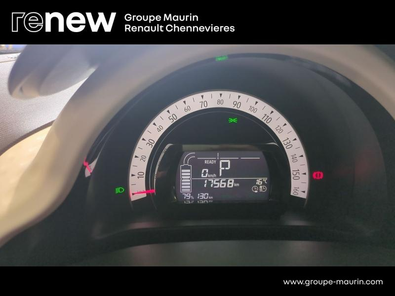 Photo 9 de l’annonce de RENAULT Twingo d’occasion à vendre à CHENNEVIÈRES-SUR-MARNE