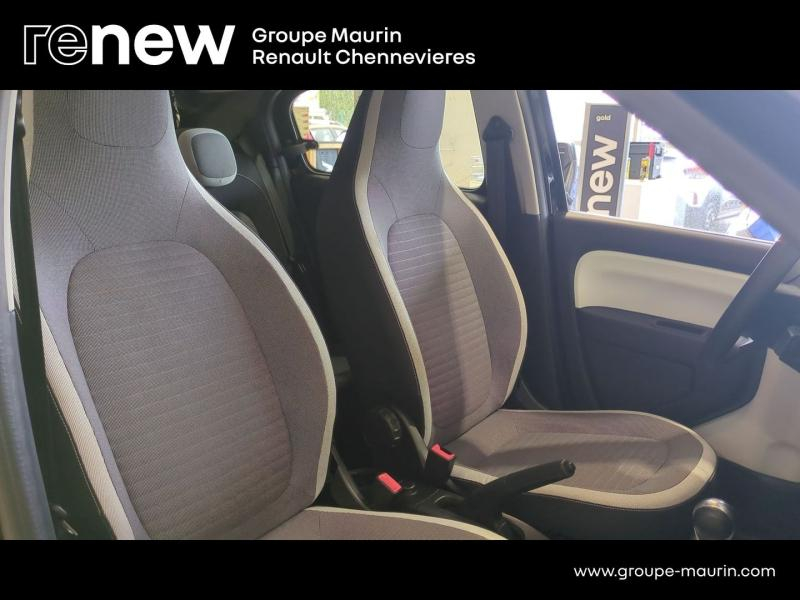 Photo 20 de l’annonce de RENAULT Twingo d’occasion à vendre à CHENNEVIÈRES-SUR-MARNE