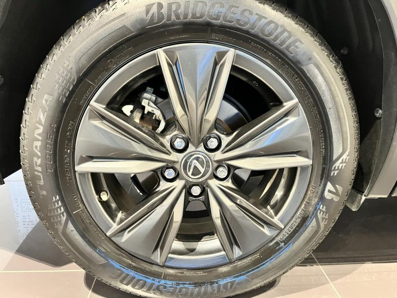 group.seo.links.detann.title Photo 7 de l’annonce de LEXUS UX d’occasion à vendre à LATTES