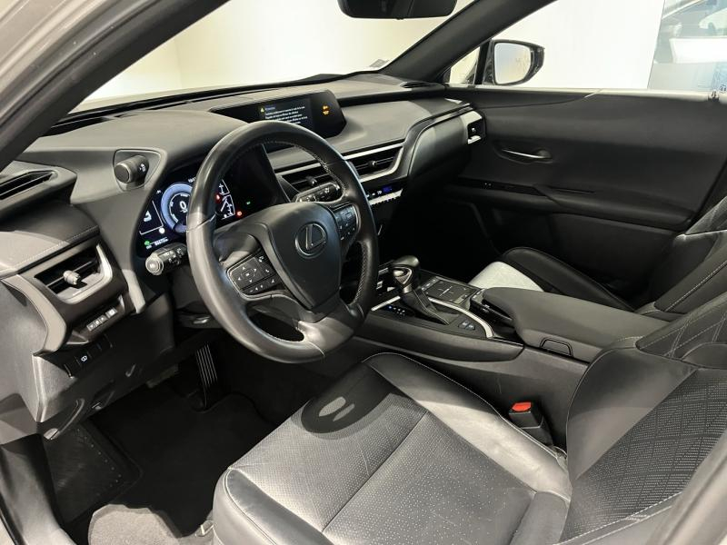 group.seo.links.detann.title Photo 11 de l’annonce de LEXUS UX d’occasion à vendre à LATTES