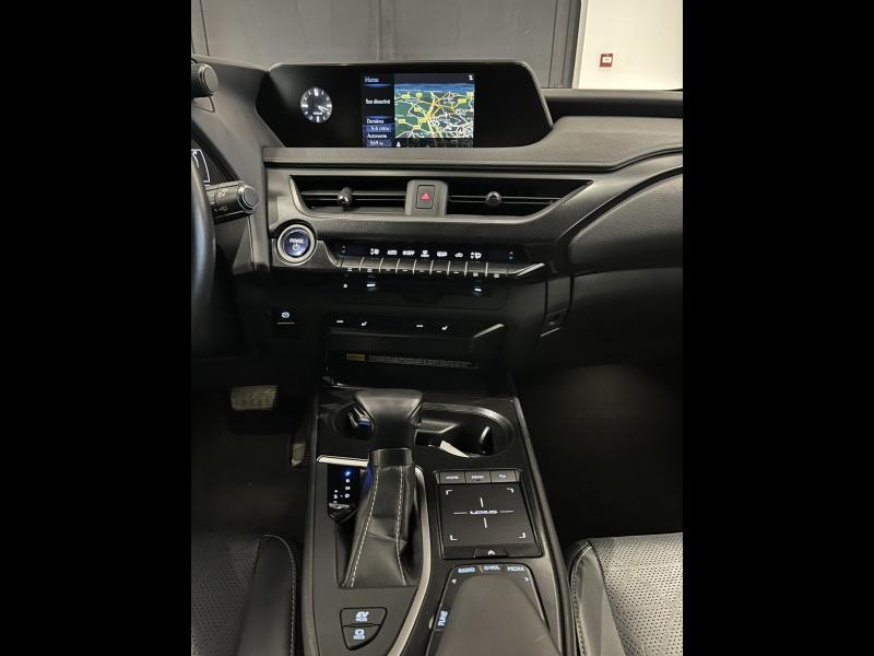 group.seo.links.detann.title Photo 15 de l’annonce de LEXUS UX d’occasion à vendre à LATTES