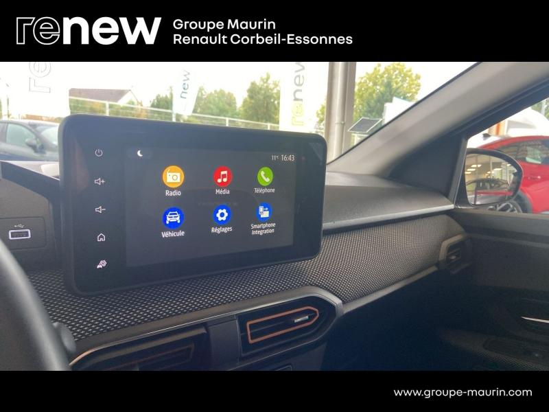 Photo 19 de l’annonce de DACIA Sandero d’occasion à vendre à CORBEIL-ESSONNES