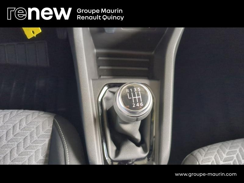 Photo 17 de l’annonce de RENAULT Clio d’occasion à vendre à QUINCY-SOUS-SÉNART